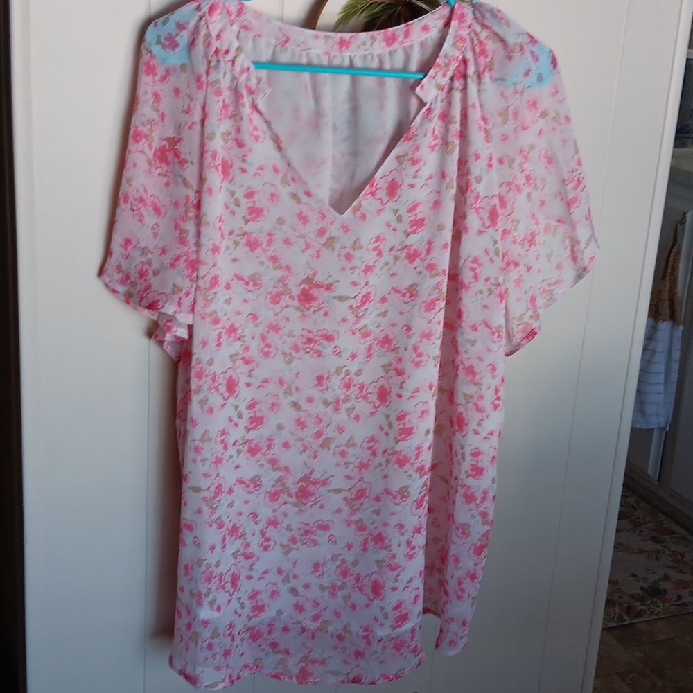 Pink print blouse 2x nwot